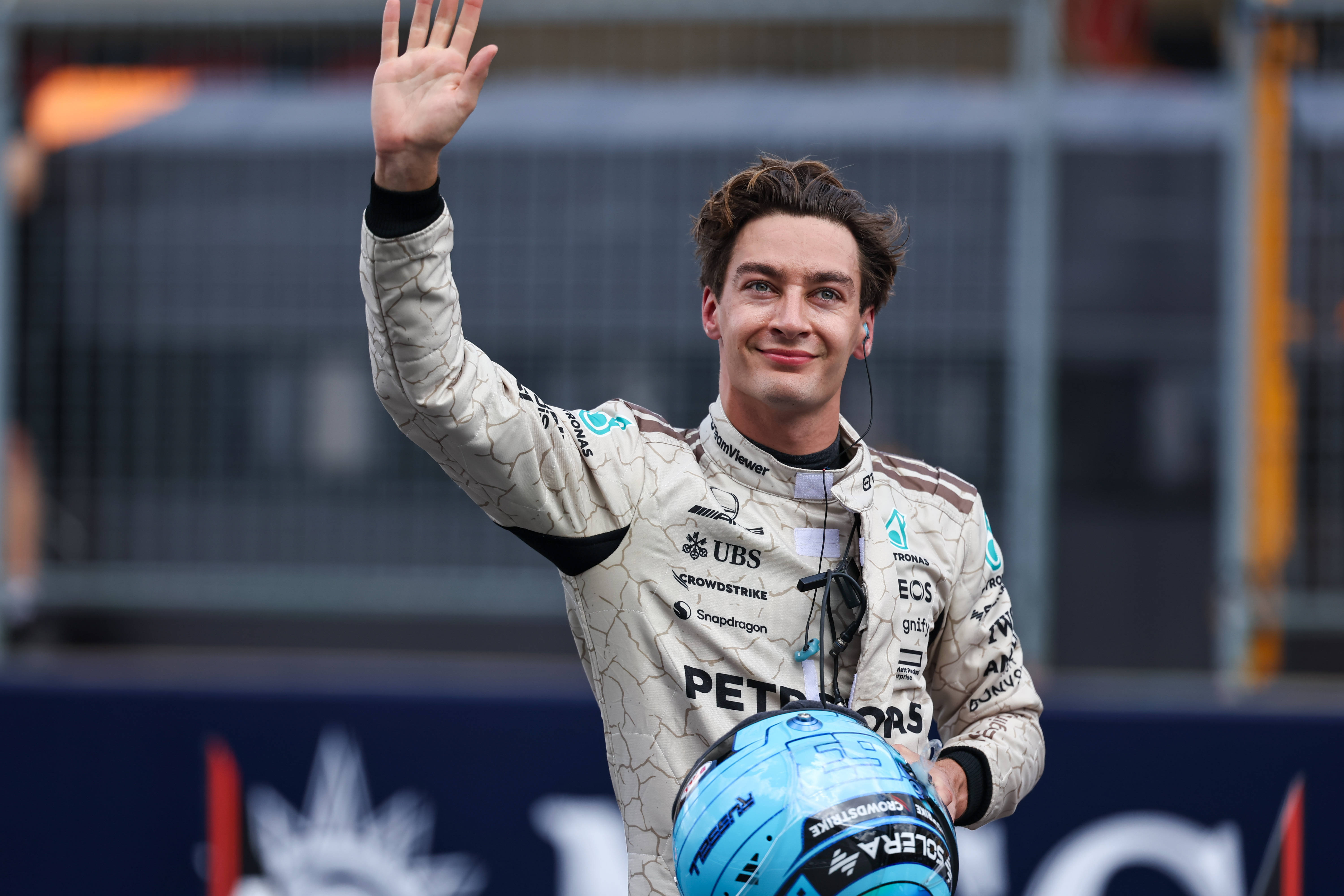 开云体育中国-红牛车队翻盘梅赛德斯，拉塞尔高光表现的简单介绍