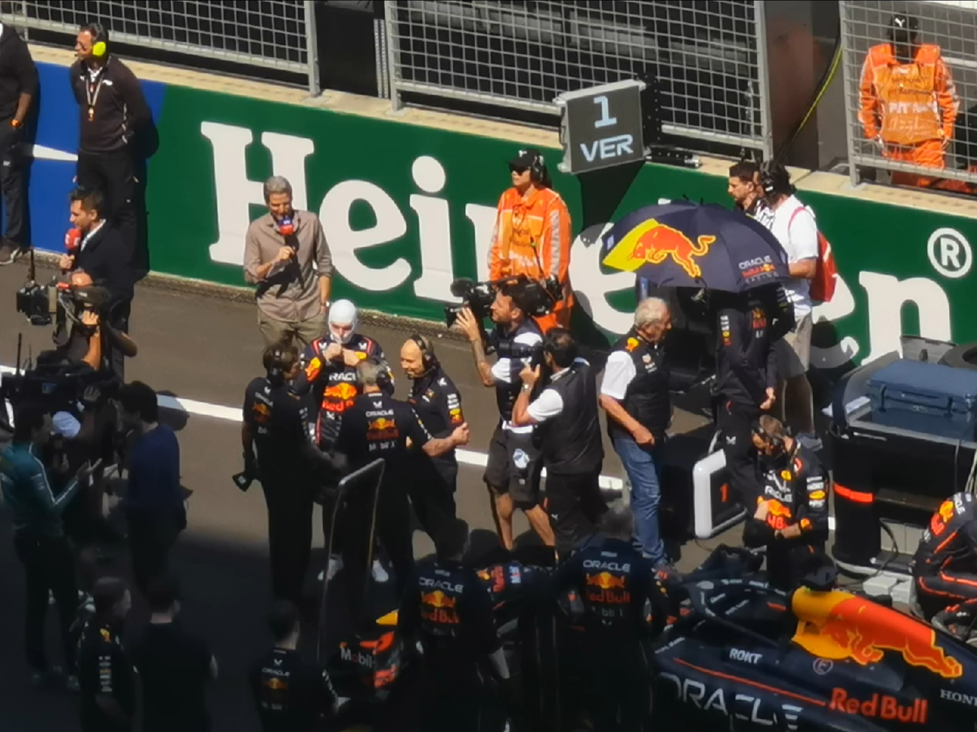 开云APP-索伯车队力克梅赛德斯，维斯塔潘点燃赛场